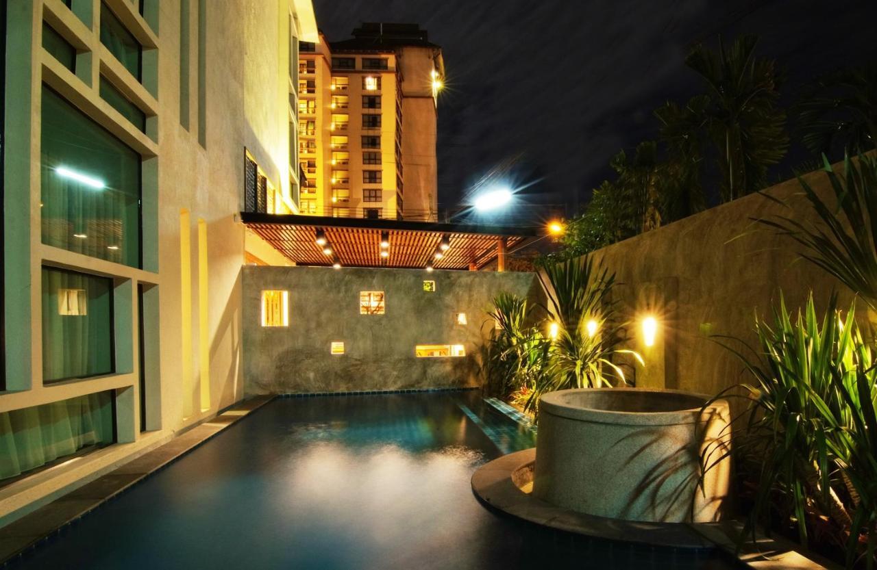 Tapae Gate Villa Chiang Mai Exterior photo